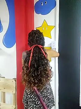 Snapshot of LorenRosse chatting on January 31, 2025, 5:42 pm LorenRosse online show from January 31, 2025, 5:42 pm