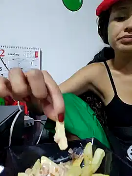 Snapshot of LorenRosse chatting on February 16, 2025, 3:04 am LorenRosse online show from February 16, 2025, 3:04 am