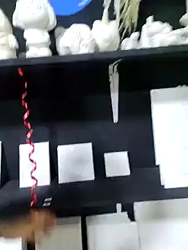 Snapshot of LorenRosse chatting on February 23, 2025, 12:08 am LorenRosse online show from February 23, 2025, 12:08 am