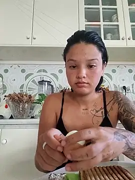 Snapshot of LorenRosse chatting on September 10, 2025, 4:45 am LorenRosse online show from September 10, 2025, 4:45 am