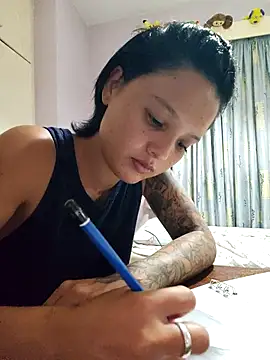 Snapshot of LorenRosse chatting on September 10, 2025, 6:52 pm LorenRosse online show from September 10, 2025, 6:52 pm