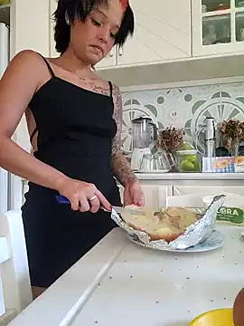 Snapshot of LorenRosse chatting on September 22, 2025, 4:25 am LorenRosse online show from September 22, 2025, 4:25 am