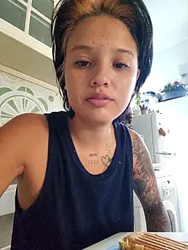 Snapshot of LorenRosse chatting on October 1, 2025, 4:51 am LorenRosse online show from October 1, 2025, 4:51 am