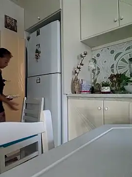 Snapshot of LorenRosse chatting on October 4, 2025, 4:43 am LorenRosse online show from October 4, 2025, 4:43 am