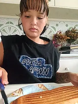 Snapshot of LorenRosse chatting on October 9, 2025, 4:21 am LorenRosse online show from October 9, 2025, 4:21 am