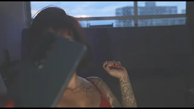 LorenRosse online show from January 7, 2026, 11:07 pm