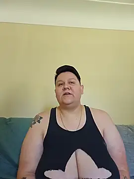 Snapshot of DevilDahm chatting on June 1, 2026, 7:26 pm DevilDahm online show from June 1, 2026, 7:26 pm