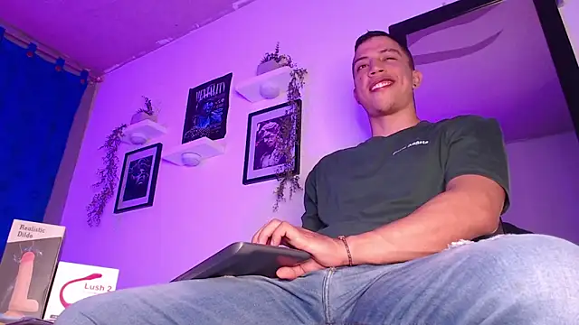 ThomsEvery  online show from January 11, 2025, 3:13 am