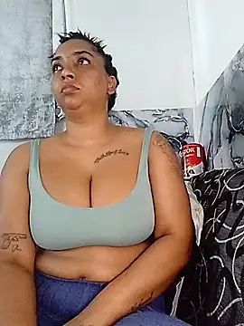 GORGEOUSLIPS online show from December 4, 2025, 11:41 am