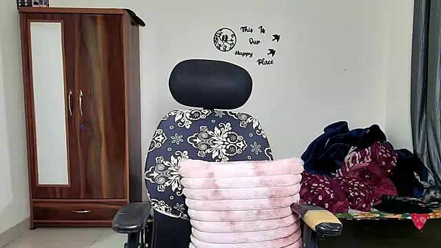 Hoty-Shivangi online show from February 28, 2026, 10:55 pm