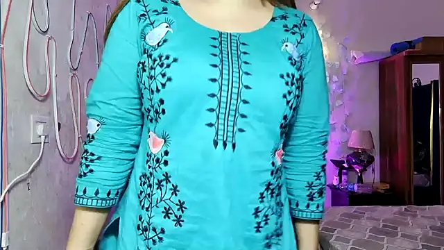 Hoty-Shivangi online show from July 17, 2026, 9:49 am