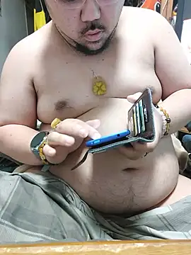 Snapshot of zeusu0095 chatting on April 6, 2026, 9:54 am zeusu0095 online show from April 6, 2026, 9:54 am