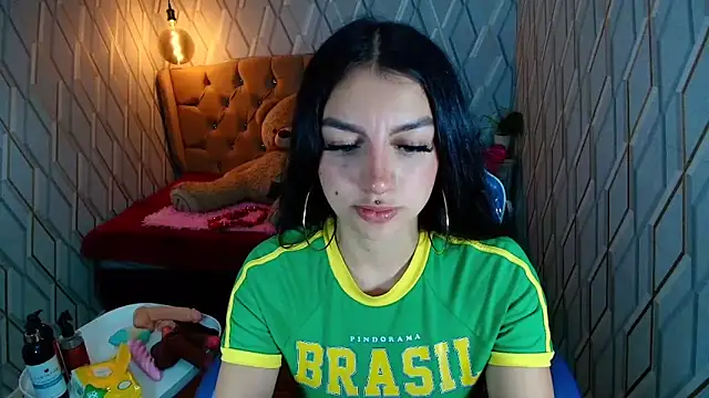 Angelchristix online show from May 12, 2026, 2:14 pm