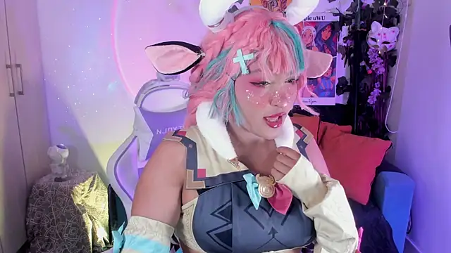 cutepie uwu  online show from October 3, 2025, 1:02 am