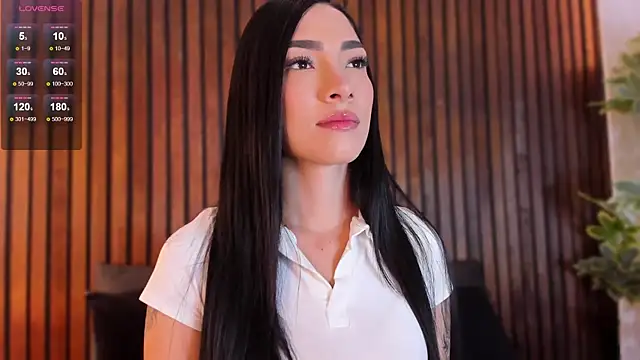 Jennmiiller  online show from February 13, 2025, 12:11 pm