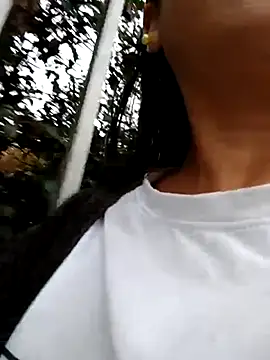 Snapshot of MARIANA-12_ chatting on February 13, 2025, 2:52 pm MARIANA-12 online show from February 13, 2025, 2:52 pm