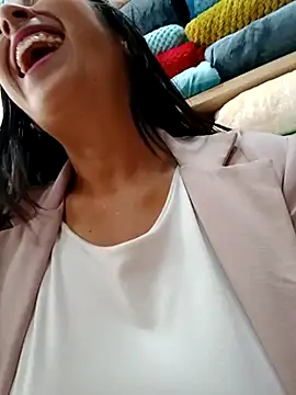 Snapshot of MARIANA-12_ chatting on March 3, 2025, 5:07 pm MARIANA-12 online show from March 3, 2025, 5:07 pm