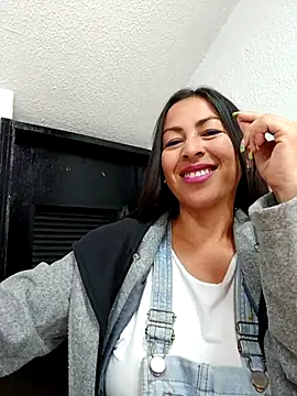 Snapshot of MARIANA-12_ chatting on March 5, 2025, 9:26 pm MARIANA-12 online show from March 5, 2025, 9:26 pm