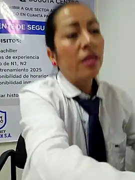 Snapshot of MARIANA-12_ chatting on October 7, 2025, 3:42 pm MARIANA-12 online show from October 7, 2025, 3:42 pm