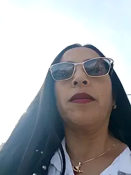 Snapshot of MARIANA-12_ chatting on October 21, 2025, 12:17 pm MARIANA-12 online show from October 21, 2025, 12:17 pm