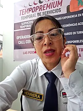 Snapshot of MARIANA-12_ chatting on November 4, 2025, 12:26 pm MARIANA-12 online show from November 4, 2025, 12:26 pm