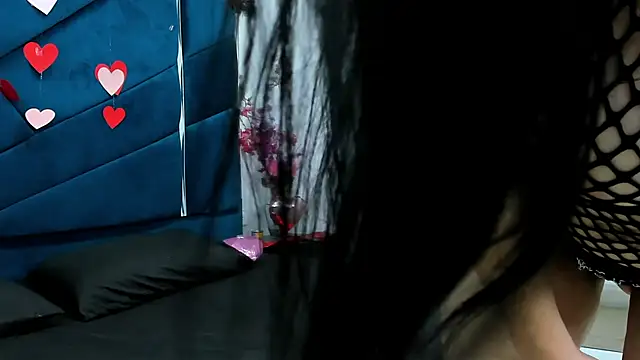 Giorgina Simons online show from February 13, 2025, 1:37 pm