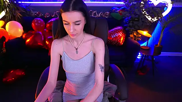 Snow WhiteeeX online show from February 19, 2025, 6:33 am