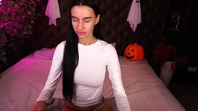 Snow WhiteeeX online show from October 31, 2025, 6:47 am