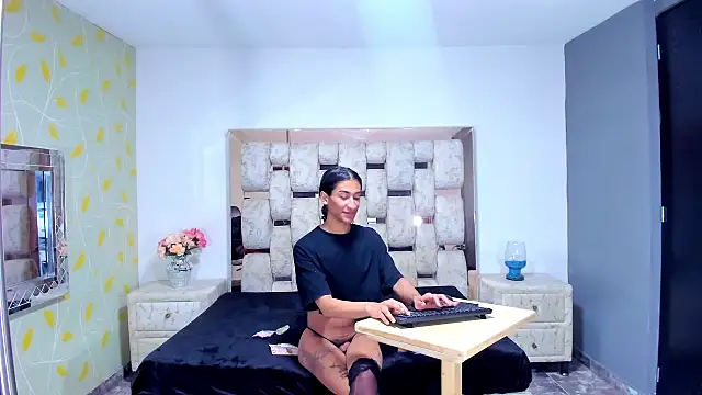 SofiaNaugthyxTS online show from September 22, 2025, 8:11 pm
