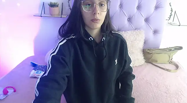 Freyja 01 online show from February 4, 2025, 9:31 pm