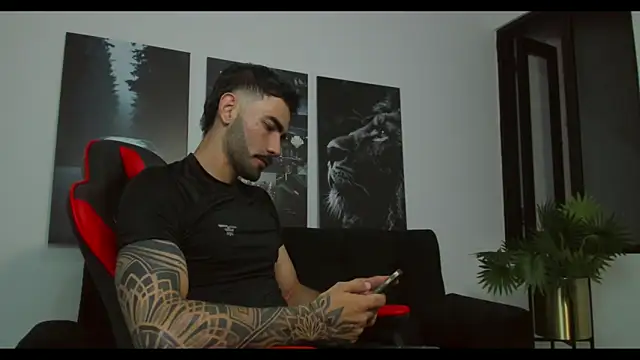 Austin bolt online show from February 4, 2025, 1:56 am