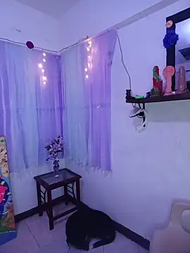 Carlacutte online show from November 12, 2025, 5:41 am