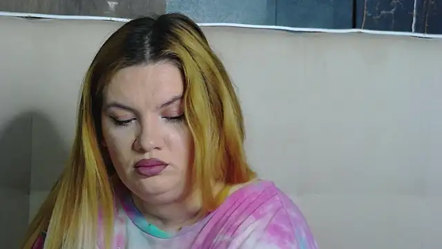 MelanieBrownn online show from November 29, 2025, 9:23 am