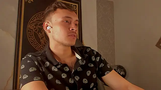 Desmon Clark online show from October 2, 2025, 10:28 pm