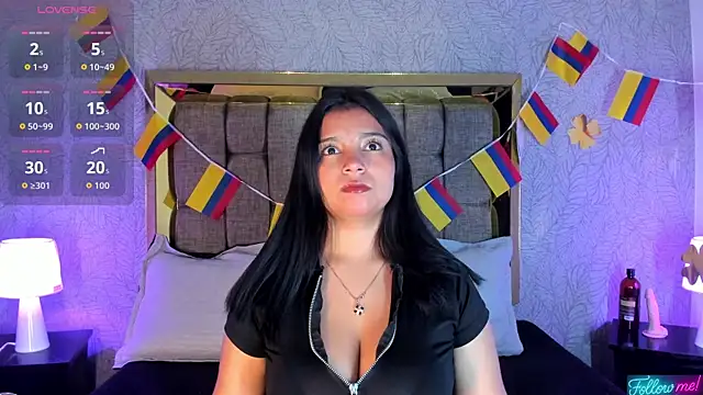 Snapshot of Candys_victoria chatting on June 18, 2026, 4:02 am Candys victoria online show from June 18, 2026, 4:02 am