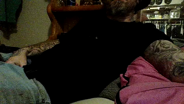 clitstitsandbongrips online show from December 4, 2024, 11:02 pm