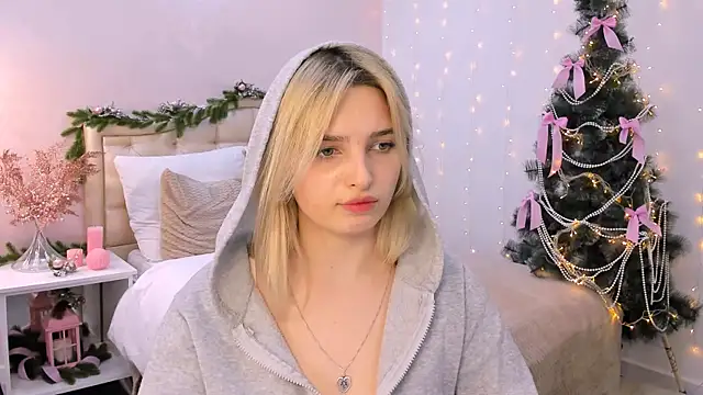 Snapshot of tendermeow chatting on December 20, 2024, 7:28 pm tendermeow online show from December 20, 2024, 7:28 pm