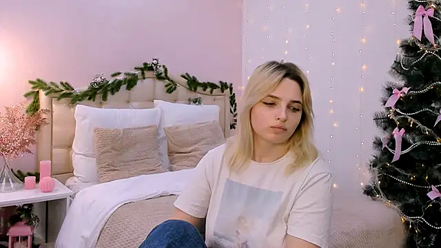 Snapshot of tendermeow chatting on January 24, 2025, 7:28 pm tendermeow online show from January 24, 2025, 7:28 pm