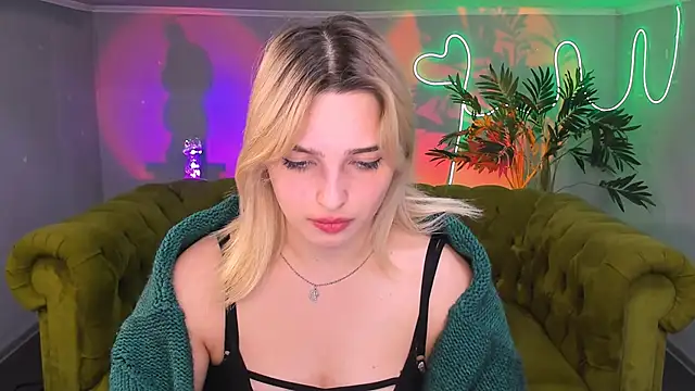 Snapshot of tendermeow chatting on February 5, 2025, 1:33 pm tendermeow online show from February 5, 2025, 1:33 pm