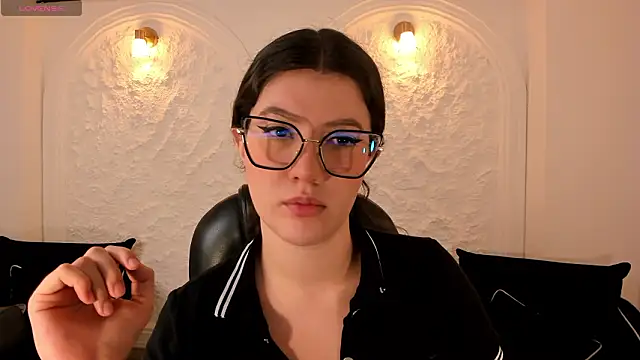 AmberFarrell online show from February 18, 2026, 7:54 pm