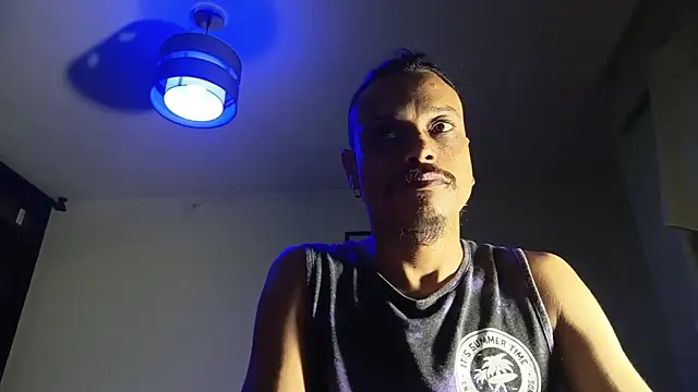 Snapshot of villanocat chatting on May 9, 2026, 3:34 am villanocat online show from May 9, 2026, 3:34 am
