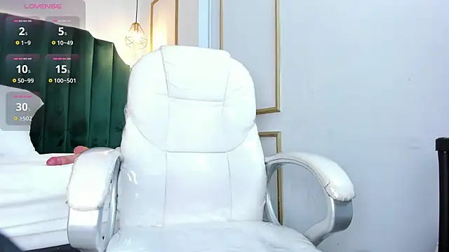 HannaPaola online show from March 13, 2025, 2:05 am