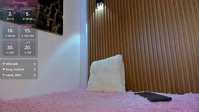 valentina lux online show from March 17, 2025, 11:11 pm