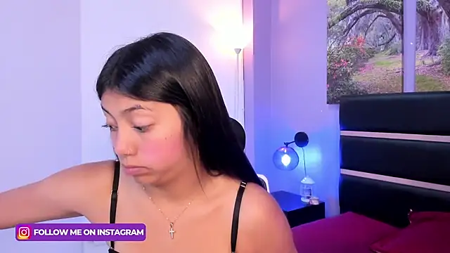 KimberlyVillaLobos online show from February 6, 2025, 11:43 am