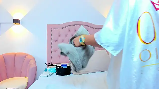 JulieeHabubu online show from September 24, 2025, 4:49 am