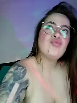 Snapshot of soofy__ chatting on February 6, 2025, 6:08 am soofy online show from February 6, 2025, 6:08 am