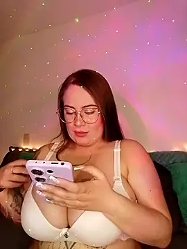 soofy   online show from February 18, 2026, 3:46 am