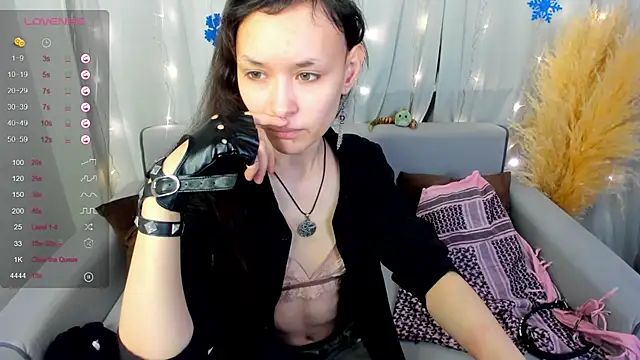 Emily Strikeee online show from December 30, 2024, 9:48 am