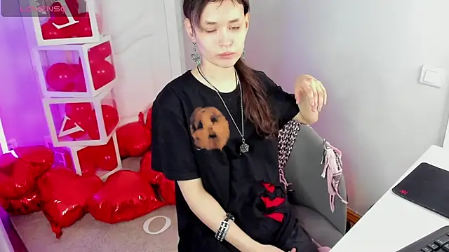 Emily Strikeee online show from February 16, 2025, 9:59 am