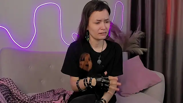 Emily Strikeee online show from February 17, 2025, 10:07 am